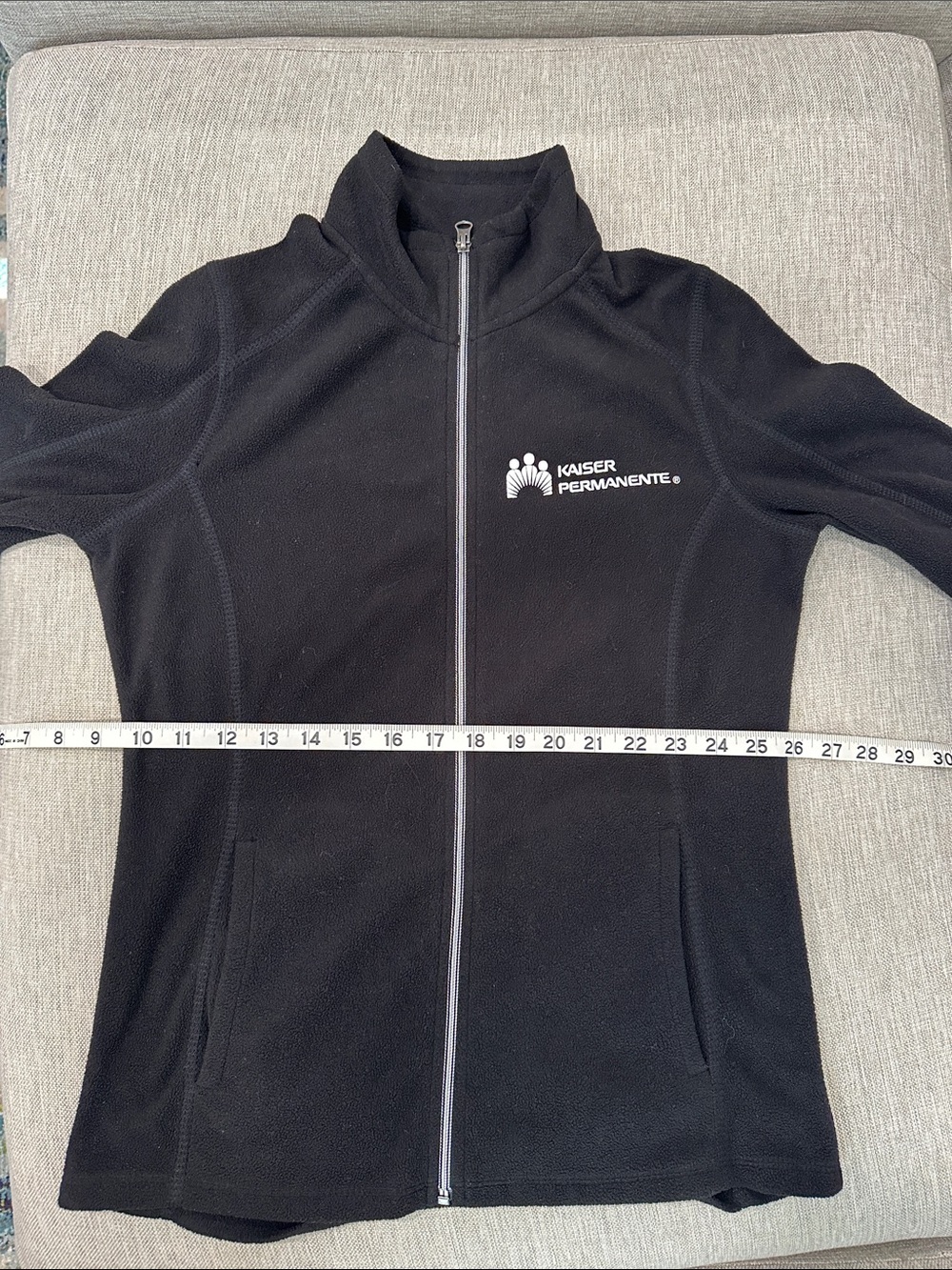 Women's Kaiser Permanente Black Full-Zip Fleece Jacket Size XS - Picture 4 of 13